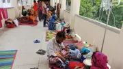 রাজশাহী মেডিকেলে হামে আক্রান্ত শিশুদের ভোগান্তি: বারান্দায় চিকিৎসা, আইসিইউ সংকটে মৃত্যু