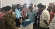 পশ্চিমবঙ্গে প্রথম দফার নির্বাচনে ইভিএম ত্রুটি, ভোটগ্রহণে বিলম্ব