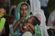 রাজধানীতে হামে আক্রান্ত শিশুদের চিকিৎসা চলছে, মৃত্যু বেড়ে ৩৯