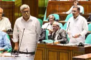 মিরাজের হ্যাটট্রিকে বিপিএলে জয়