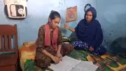 লোডশেডিং আর তাপদাহে বিপর্যস্ত এসএসসি পরীক্ষার্থী রাহী