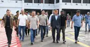 যশোরে পৌঁছেছেন প্রধানমন্ত্রী তারেক রহমান, খাল খনন ও হাসপাতালের ভিত্তিপ্রস্তর উদ্বোধন করবেন