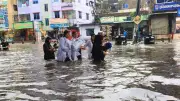 তিন ঘণ্টার বৃষ্টিতে চট্টগ্রাম জলাবদ্ধ, ইরান যুদ্ধবিরতির প্রস্তাব সংশোধন করছে