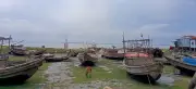 মাছ শিকার নিষেধাজ্ঞা শেষ, তেল সংকটে জেলেরা বিপাকে
