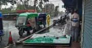 চার জেলায় ঝড়ের সতর্কতা: ঘণ্টায় ৮০ কিলোমিটার বেগে দমকা হাওয়ার পূর্বাভাস