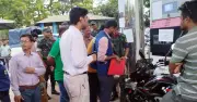 উখিয়ায় জ্বালানি তেলের মজুত ও বিতরণে অভিযান: পাম্পে জরিমানা ৫০ হাজার টাকা