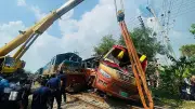 কুমিল্লায় বাস-ট্রেন সংঘর্ষ: গেটম্যানদের দায়িত্ব বদল ও অবহেলায় ১২ জন নিহত