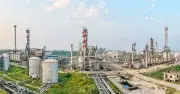 বিশ্ব সংঘাতে বিপাকে ইস্টার্ন রিফাইনারি, অস্থায়ী বন্ধের ঝুঁকিতে দেশের একমাত্র তেল শোধনাগার