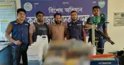 কক্সবাজারে পুলিশের অভিযানে নকল বিদেশি মদ তৈরির কারখানা উদ্ধার, ব্যবসায়ী গ্রেপ্তার