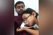 হাসপাতালে হামে আক্রান্ত মেয়ে আকিরার শেষ আবদার: 'বাবা আমাকে বুকে নাও, পানি দাও'