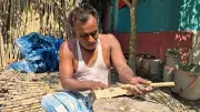 বাঁশি তৈরির ঐতিহ্যবাহী শিল্প: যতীন্দ্র বিশ্বাস ও পরিবারের হাতে তৈরি সুরের যন্ত্র