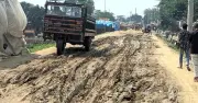 সিরাজগঞ্জের ২৯ কিলোমিটার কাঁচা সড়কে স্থানীয়দের চরম ভোগান্তি: 'কান্নার সড়ক' নামে পরিচিত
