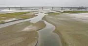 ঝিনাইদহে ১২টি নদী মৃত্যুর প্রান্তে: অবৈধ দখল, দূষণ ও বালু উত্তোলনে বিপন্ন জলাধার