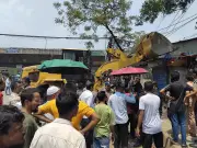 ঢাকার যাত্রাবাড়ীতে অবৈধ বাস কাউন্টার উচ্ছেদে ডিএসসিসির অভিযান, ৩১টি সিলগালা