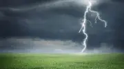 বজ্রপাতে হাওরে ৩ কৃষকের মৃত্যু, আফগান তারকা জীবনমৃত্যুর সন্ধিক্ষণে