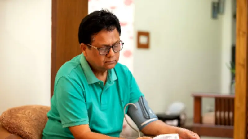 রক্তচাপ মাপার সঠিক নিয়ম: ভুল ফলাফল এড়াতে যা করবেন