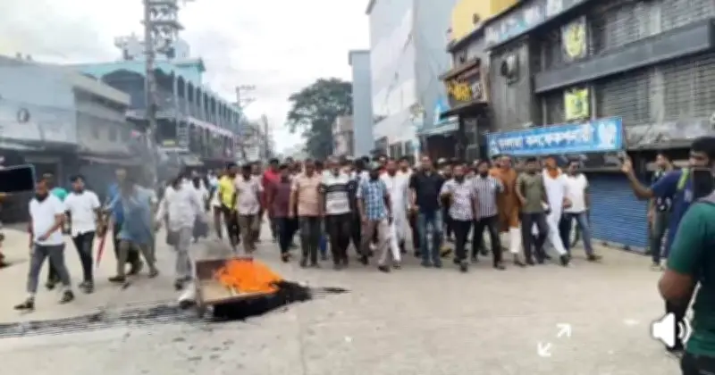 যশোরে ব্যবসায়ী হত্যার প্রতিবাদে হরতাল, সড়ক-নৌপথে যানবাহন চলাচল বন্ধ