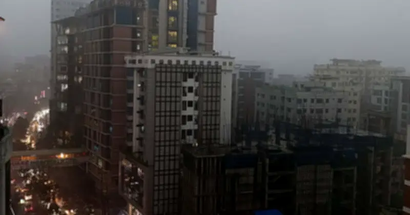 ঢাকায় ভারী বৃষ্টি, ৭২ ঘণ্টায় অতি ভারী বর্ষণের আভাস