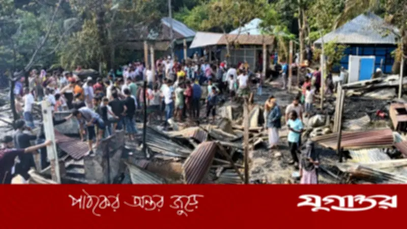 ফরিদগঞ্জে অগ্নিকাণ্ডে ২০ বসতঘর পুড়ে ছাই, ক্ষতি ১ কোটি টাকা
