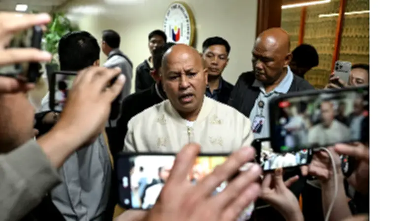 ফিলিপাইনে পার্লামেন্টে আশ্রয় নেওয়া সিনেটরকে ঘিরে গোলাগুলি