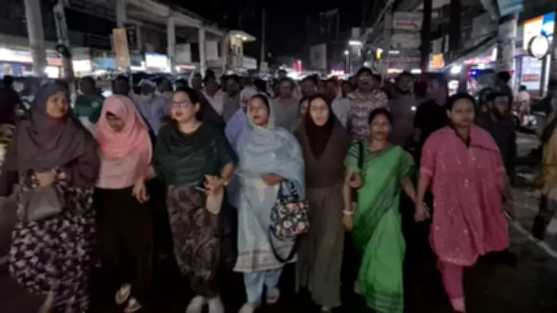 পদ্মা ব্যারাজ প্রকল্প অনুমোদনে রাজবাড়ীতে আনন্দমিছিল ও দোয়া