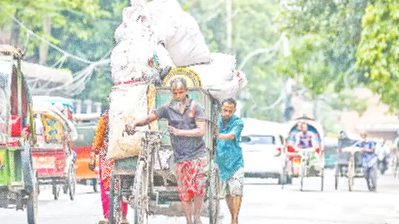 রাজধানীতে ময়লা-বাণিজ্যে নতুন নিয়ন্ত্রক, ক্ষতিগ্রস্ত ব্যবসায়ীরা