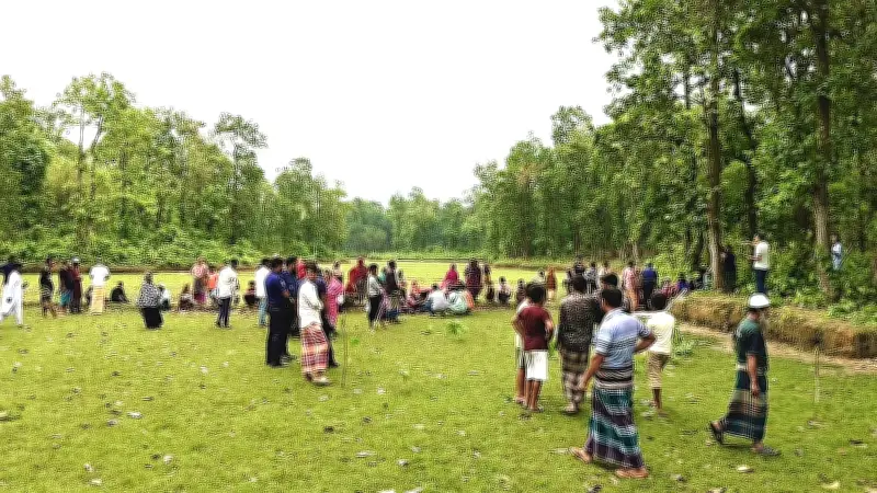 গাজীপুরে অটোরিকশাচালকের গলাকাটা লাশ উদ্ধার