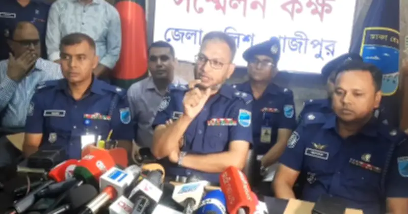 গাজীপুরে পাঁচ হত্যাকাণ্ড: ফোরকানের মোবাইল উদ্ধার, পদ্মা সেতু থেকে লাফ