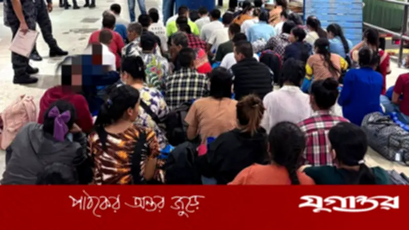 বাংলাদেশিসহ ৯৯ অবৈধ অভিবাসীকে ফেরত পাঠাল মালয়েশিয়া