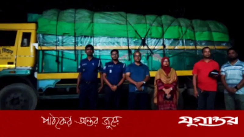 নেত্রকোনায় পাচারকালে ৬৬৭ বস্তা সরকারি চাল জব্দ, আটক ২