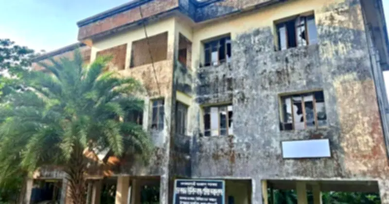জনবল ও চিকিৎসকের অভাবে পরিত্যক্ত স্বাস্থ্যকেন্দ্র, ভোগান্তি চরমে