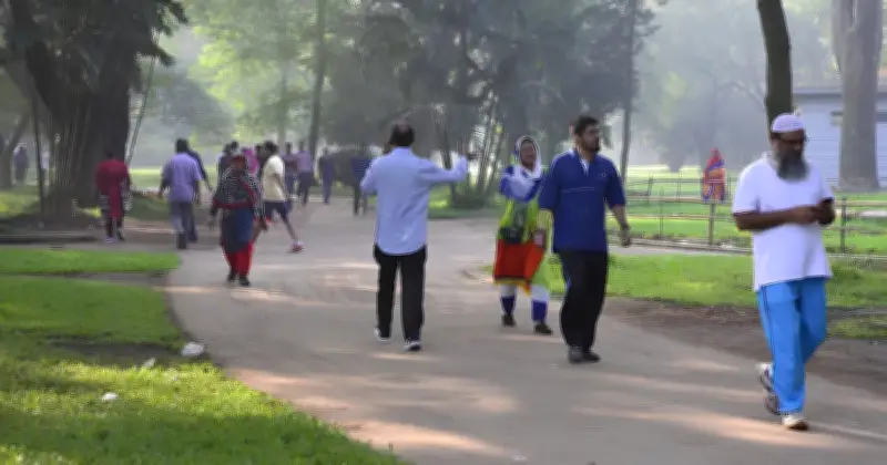 প্রতিদিন হাঁটার অভ্যাস: সুস্থ জীবনের সহজ চাবিকাঠি