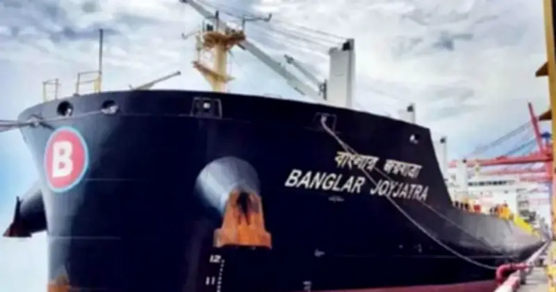 হরমুজ প্রণালিতে আটকে থাকা বিএসসির জাহাজের দৈনিক আয় ১৬ লাখ টাকা