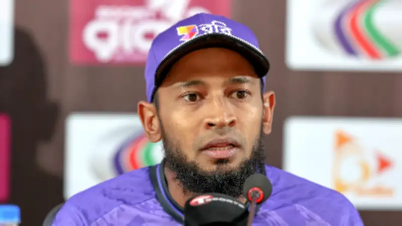 মুশফিকুর রহিমের সাংবাদিকদের মুখোমুখি হওয়ার গল্প