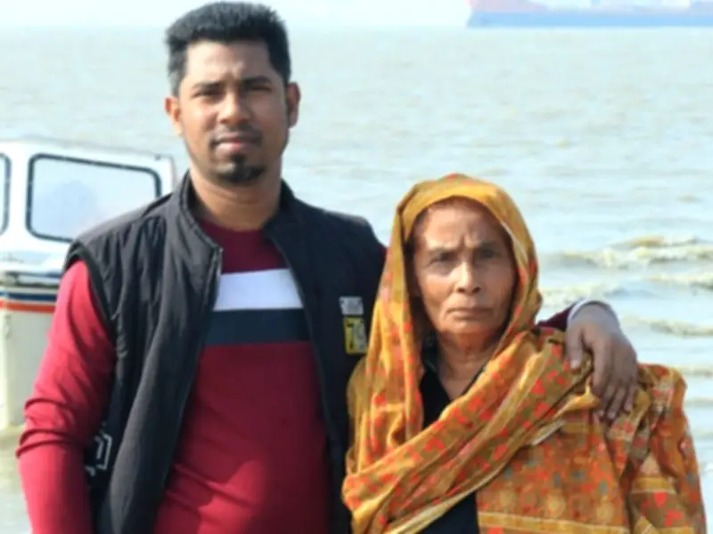 মায়ের প্রতি অকৃত্রিম ভালোবাসা: বিশ্ব মা দিবসের তাৎপর্য