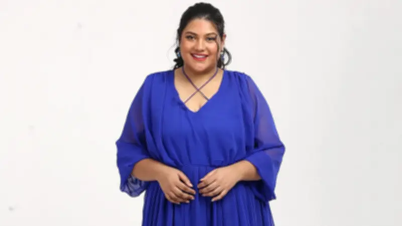 অভিনেত্রী কারিনা কায়সার লিভার জটিলতায় মারা গেছেন
