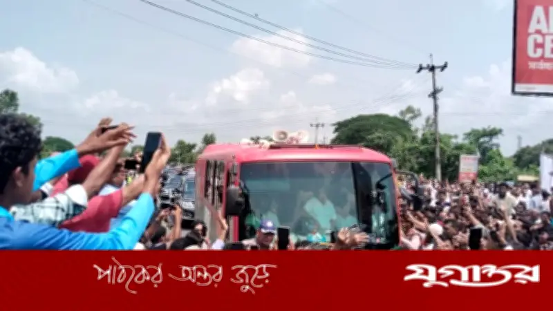 কুমিল্লায় পথে পথে নেতাকর্মীদের ভালোবাসায় সিক্ত প্রধানমন্ত্রী তারেক রহমান