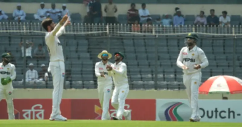 পাকিস্তান টেস্ট হারের পর ড্রেসিংরুমে তর্ক, শাহীন বাদ