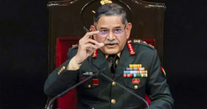 পাকিস্তানকে ভূগোল না ইতিহাস বেছে নেওয়ার হুঁশিয়ারি ভারতের সেনাপ্রধনের