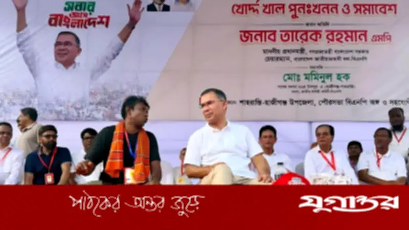 প্রধানমন্ত্রী তারেক রহমানের কৃষকের পাশে বসে সুখ-দুঃখ শোনার অনন্য দৃষ্টান্ত