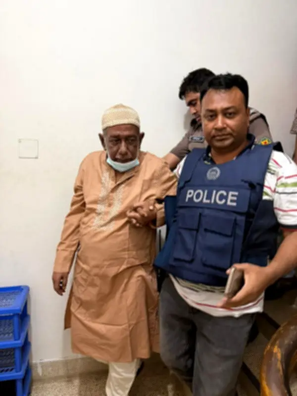 সাবেক উপাচার্য হাসিবুর রশীদ গ্রেপ্তার