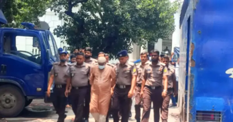 আবু সাঈদ হত্যা মামলায় সাবেক ভিসি হাসিবুর রশিদ ট্রাইব্যুনালে হাজির