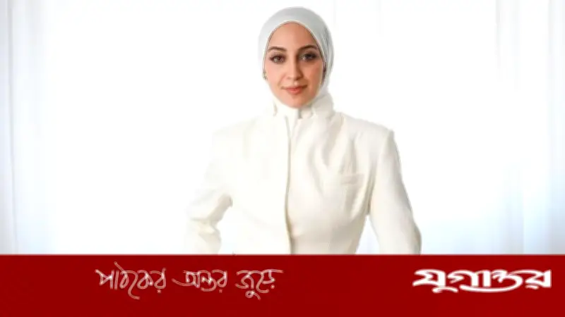 হিজাব বিদ্বেষের জবাবে রসবোধে জয়ী বুশরা সাঈদ
