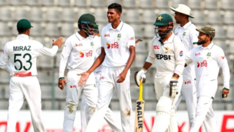 সিলেট টেস্টে টাইগারদের বোলিং তোপে বিধ্বস্ত পাকিস্তান