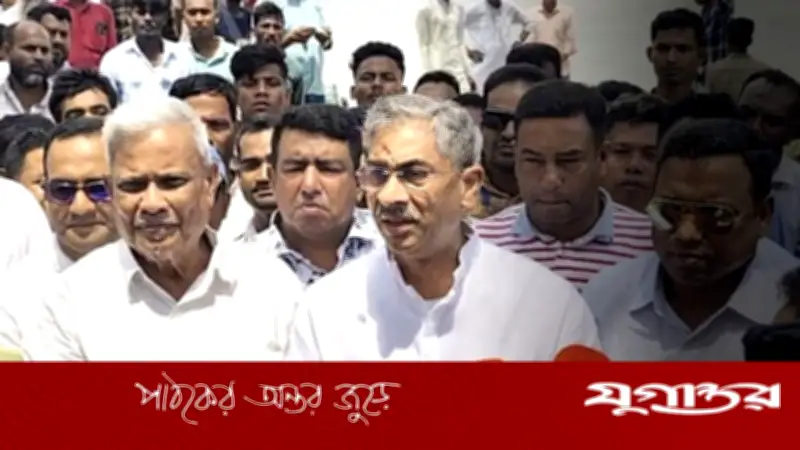 মেঘনা ভাঙনে হুমকিতে উপকূল, পরিদর্শনে পানিসম্পদমন্ত্রী