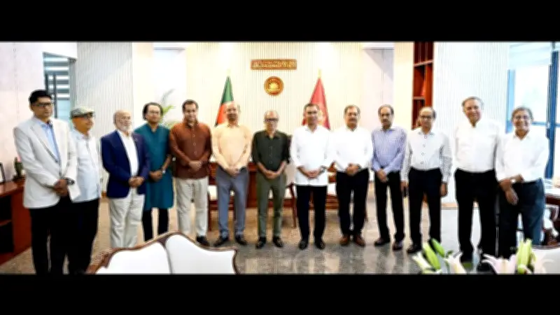 মস্কোতে ইউক্রেনের ড্রোন হামলায় ৩ নিহত, ব্রিটিশ পিএম স্টারমারের পদত্যাগের ঘোষণা
