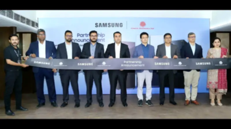 স্যামসাং-এসকোয়্যার চুক্তি: দেশজুড়ে মিলবে প্রযুক্তিপণ্য