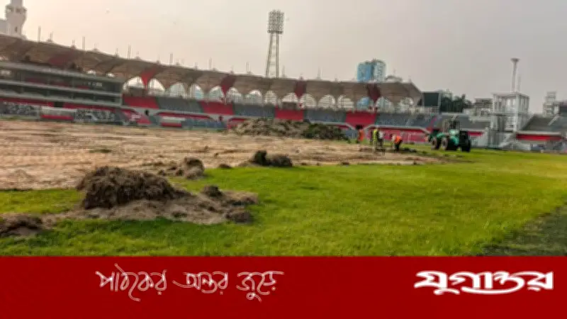 ১০ মাসে ১০ লাখ টাকার ঘাস উপড়ে ফেলায় মন্ত্রীর ক্ষোভ