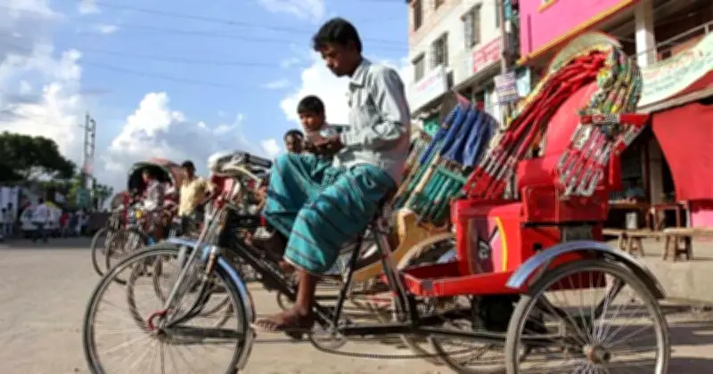 বাংলাদেশে ব্যাটারিচালিত অটোরিকশা সড়ক নিরাপত্তার জন্য বড় চ্যালেঞ্জ হয়ে উঠেছে