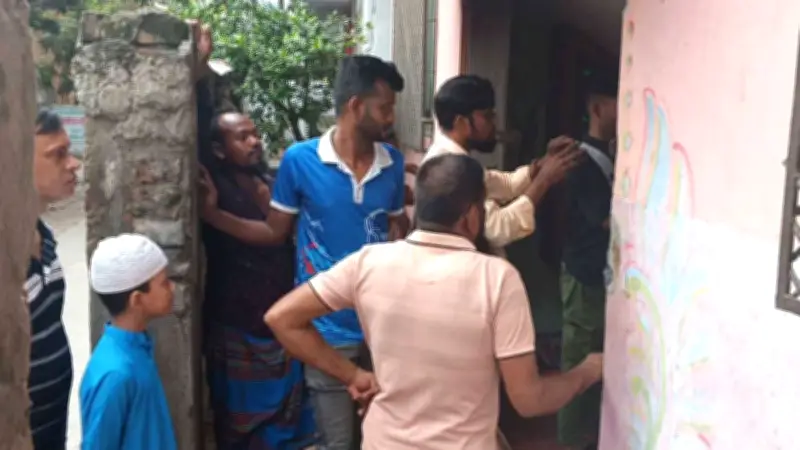 মাদারীপুরে একই পরিবারের ৩ জনের মরদেহ উদ্ধার